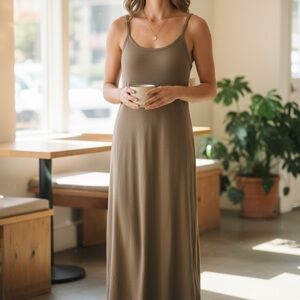 Universal Thread Women’s Tan Ribbed Maxi Dress Size XL NWT